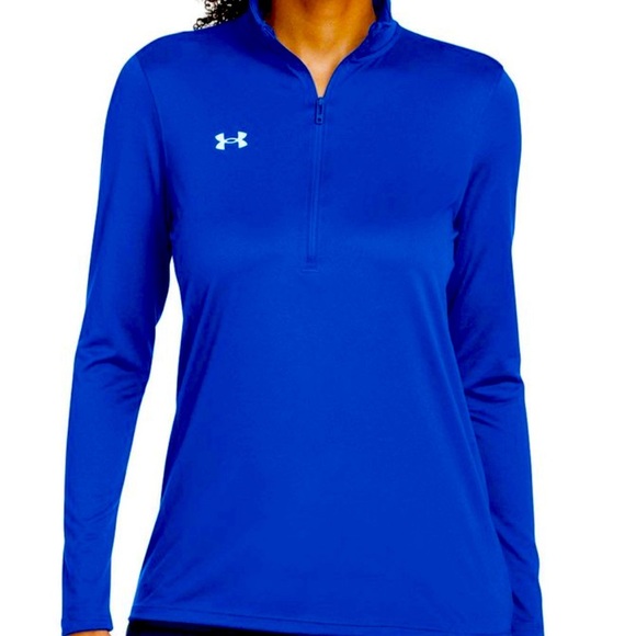 Under Armour Tops - Under Armour  lightweight top